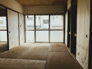 空き家放置の5つのリスクと現実的な解決策